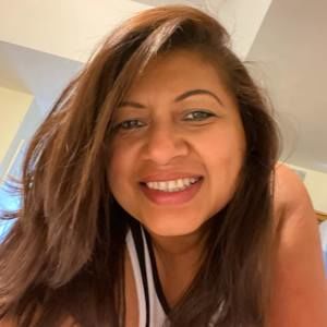 Meet your Posher, Gloria estela